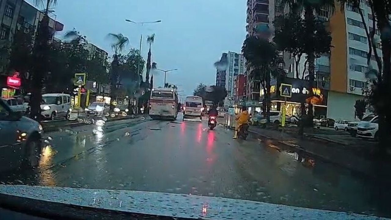 Adana'da yol verme tartışmasında ceza: Bir sürücünün ehliyetine el konuldu