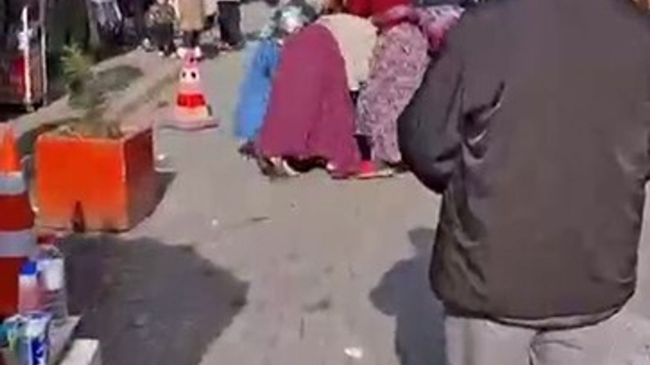 Adana Seyhan'da sokak kavgası: Kadınlar saç saça birbirine girdi