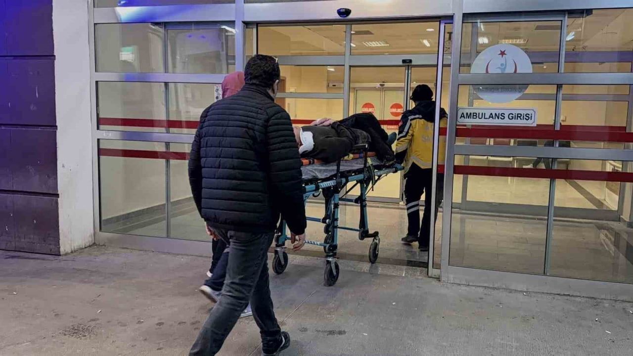 Adıyaman'da motosiklet devrildi: sürücü yaralandı