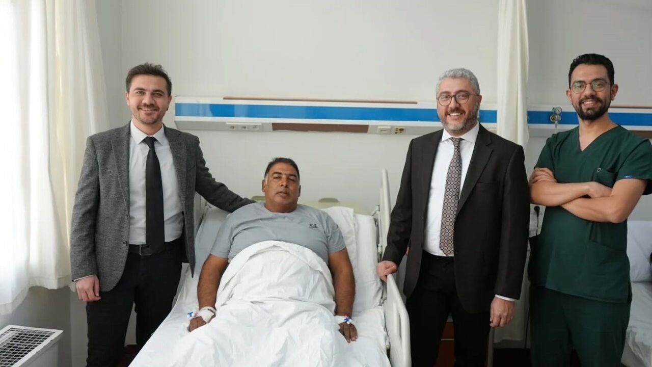 ADÜ'de ilk kez ağız içi dokusuyla üretra rekonstrüksiyonu başarıyla uygulandı