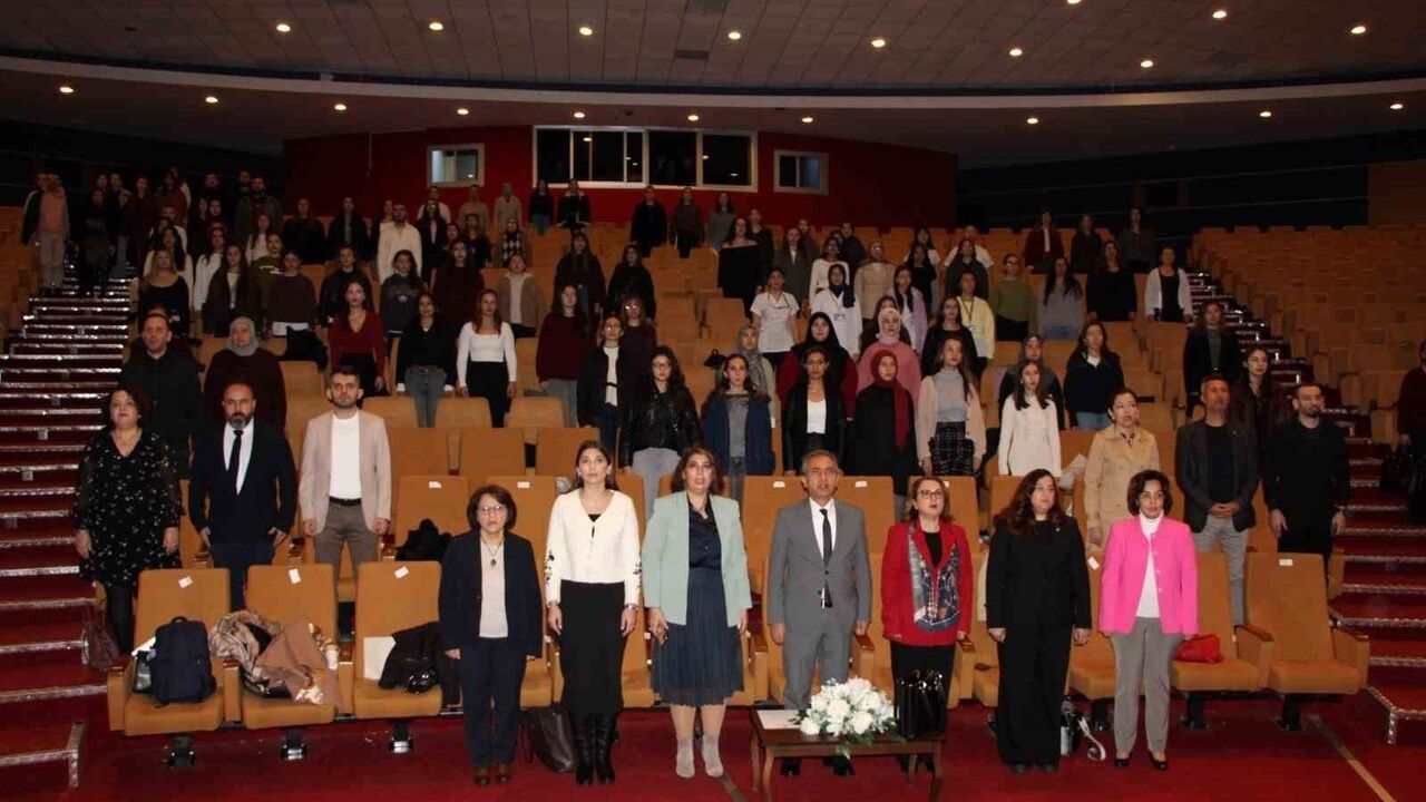 ADÜ Sağlık Bilimleri Fakültesi 'Ulusal Mezun Sempozyumu' düzenlendi