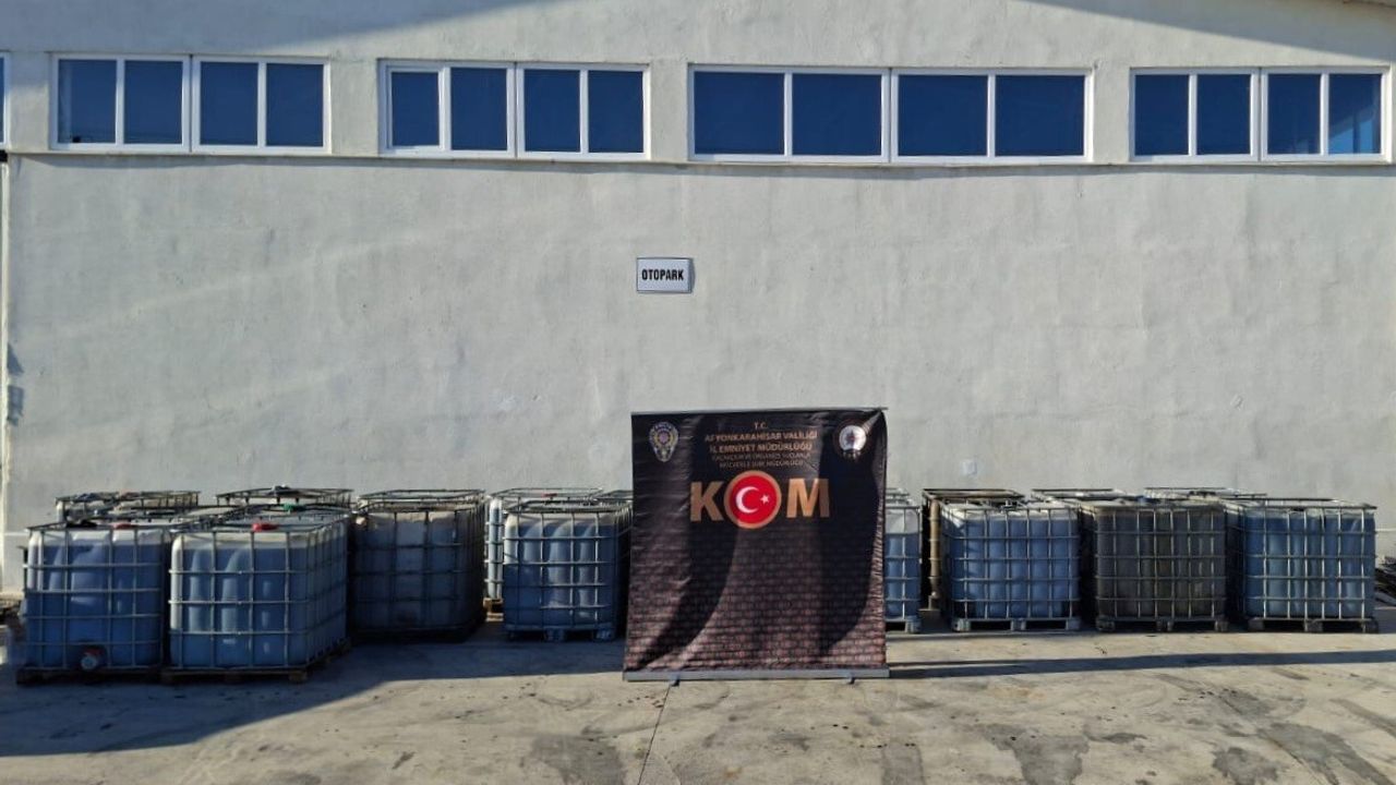 Afyonkarahisar'da 20 Ton Kaçak Akaryakıt Ele Geçirildi
