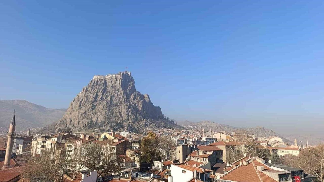 Afyonkarahisar'da hafta sonu yağış ve ılık hava bekleniyor