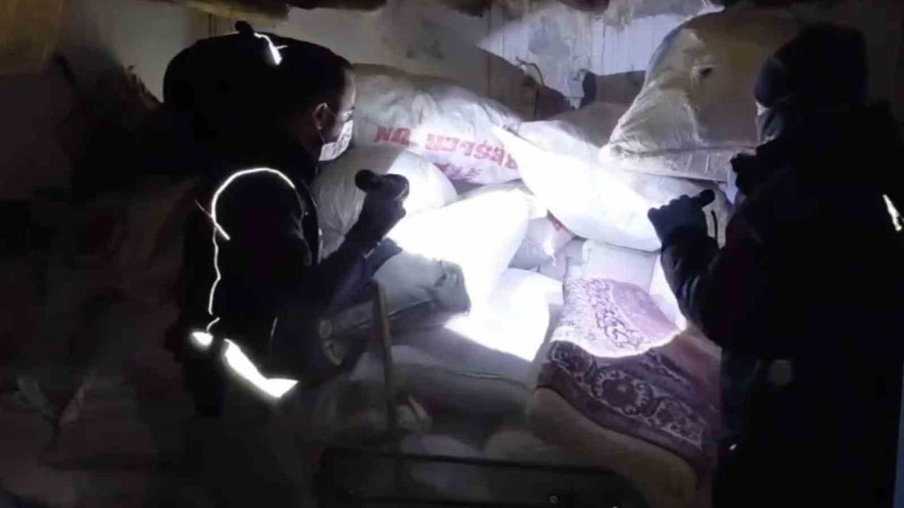 Ağrı'da Narkotik Operasyonu: 29 kiloyu aşkın uyuşturucu ele geçirildi