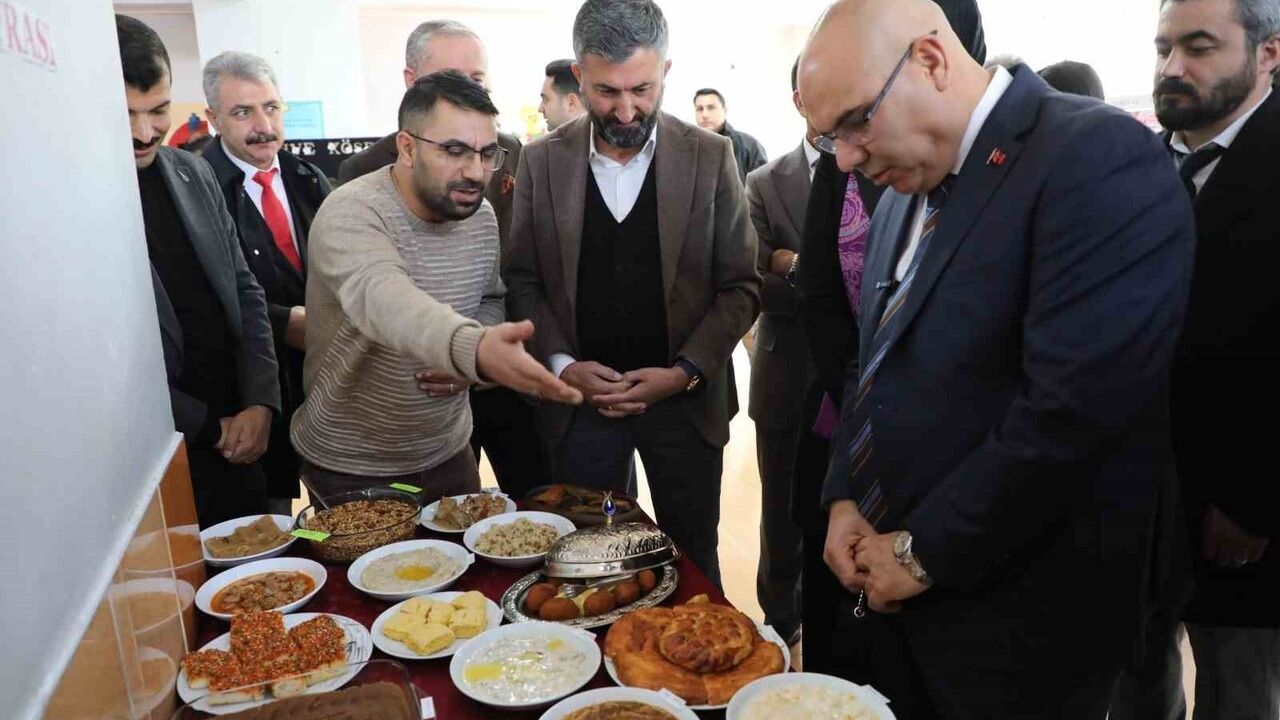 Ağrı'da Tutum, Yatırım ve Türk Malları Haftası etkinliği düzenlendi