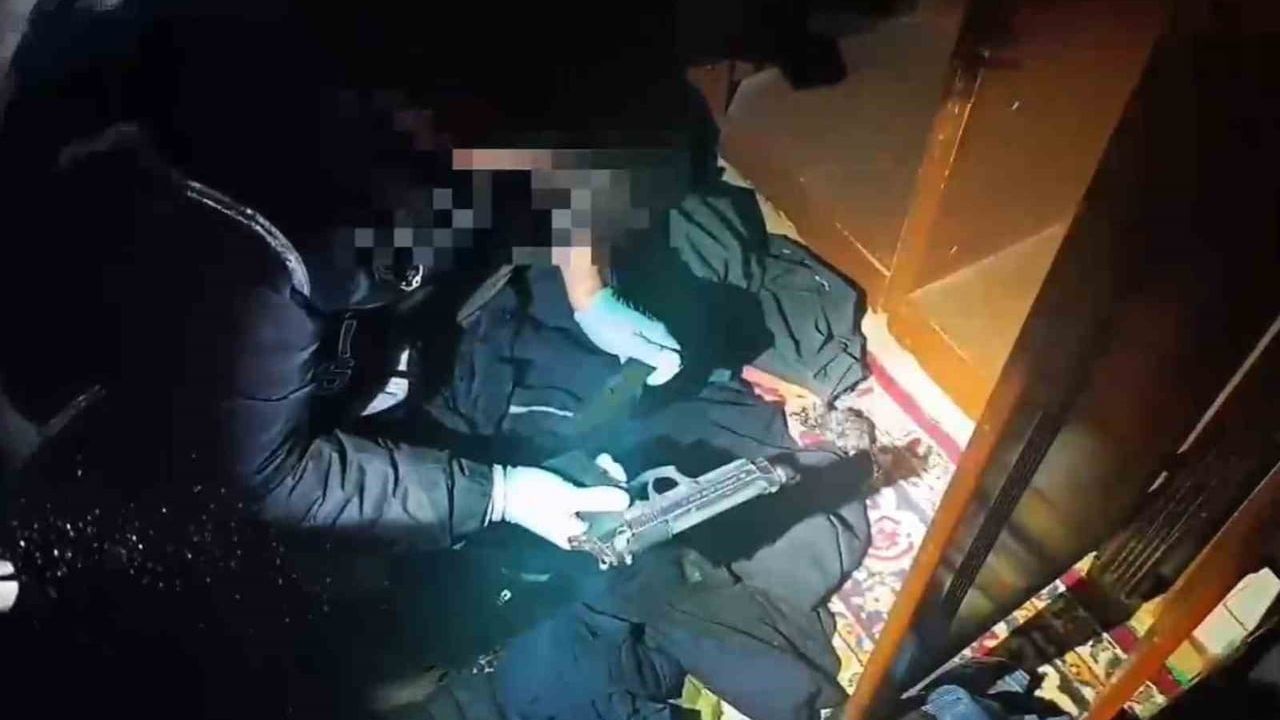 Ağrı'da yasadışı silah ticaretine operasyon: 2 tutuklama