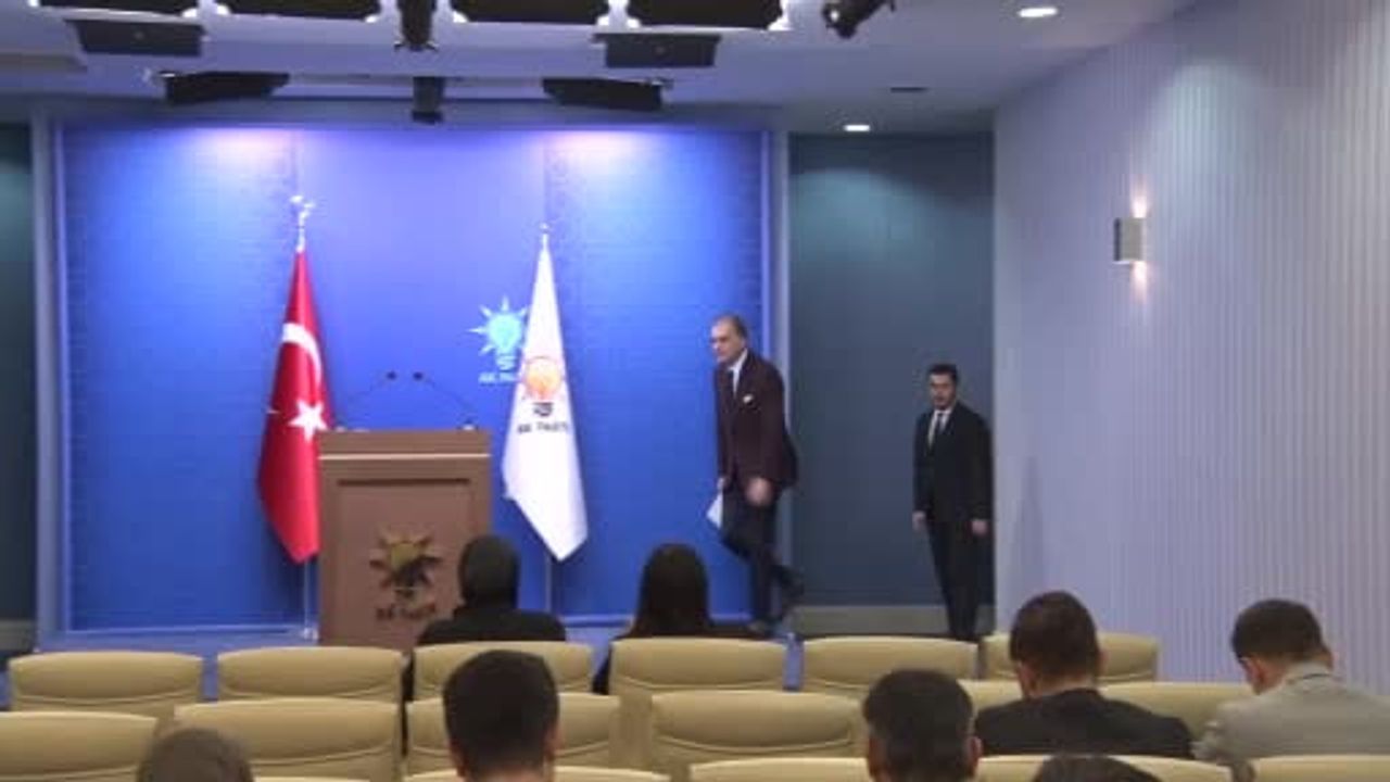 AK Parti Sözcüsü Ömer Çelik: "Bir ülkede iki ordu olmaz, iki silahlı güç olmaz"