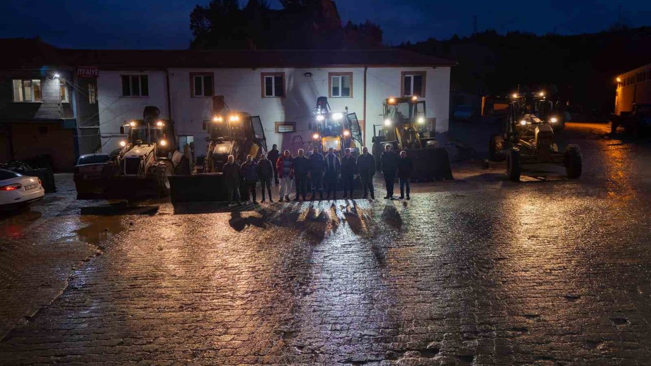 Akdağmadeni Belediyesi Karla Mücadele Ekiplerini Hazırladı