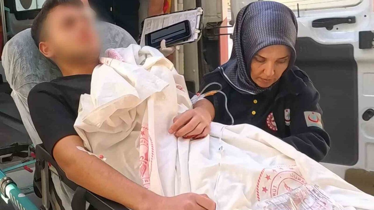 Aksaray'da 14 yaşındaki çocuk sokak ortasında bıçaklandı