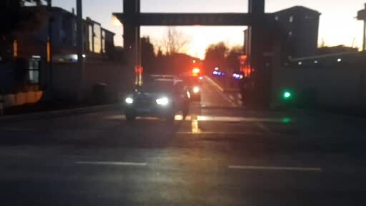 Aksaray'da jandarma baskını: Buzdolabında kokain, gardıropta silah ve yüklü nakit