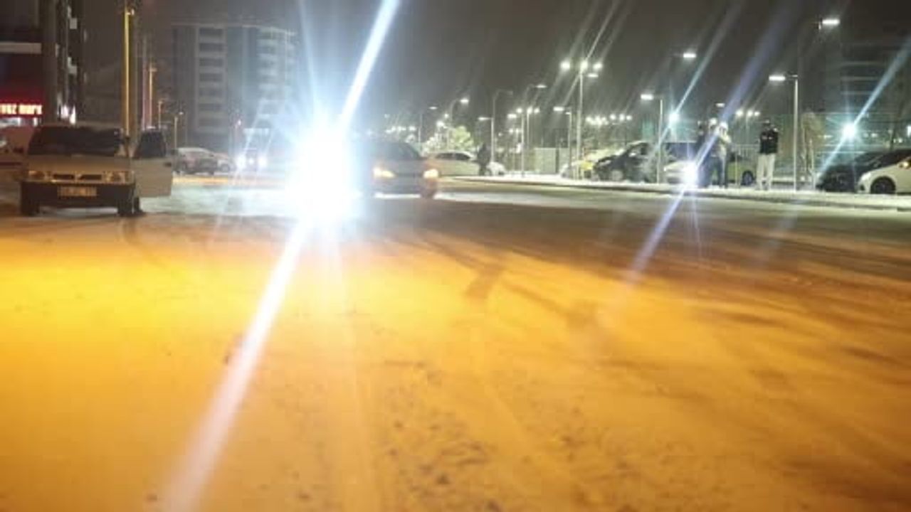 Aksaray'da karda drift yapan sürücülere ağır cezalar