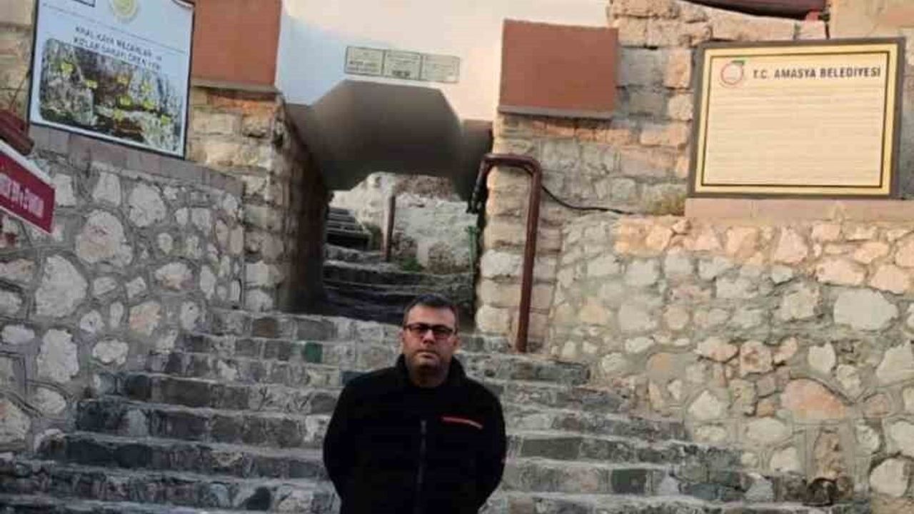 Aksaray'da kaza yerine gelen yakını kalp krizi geçirip yaşamını yitirdi