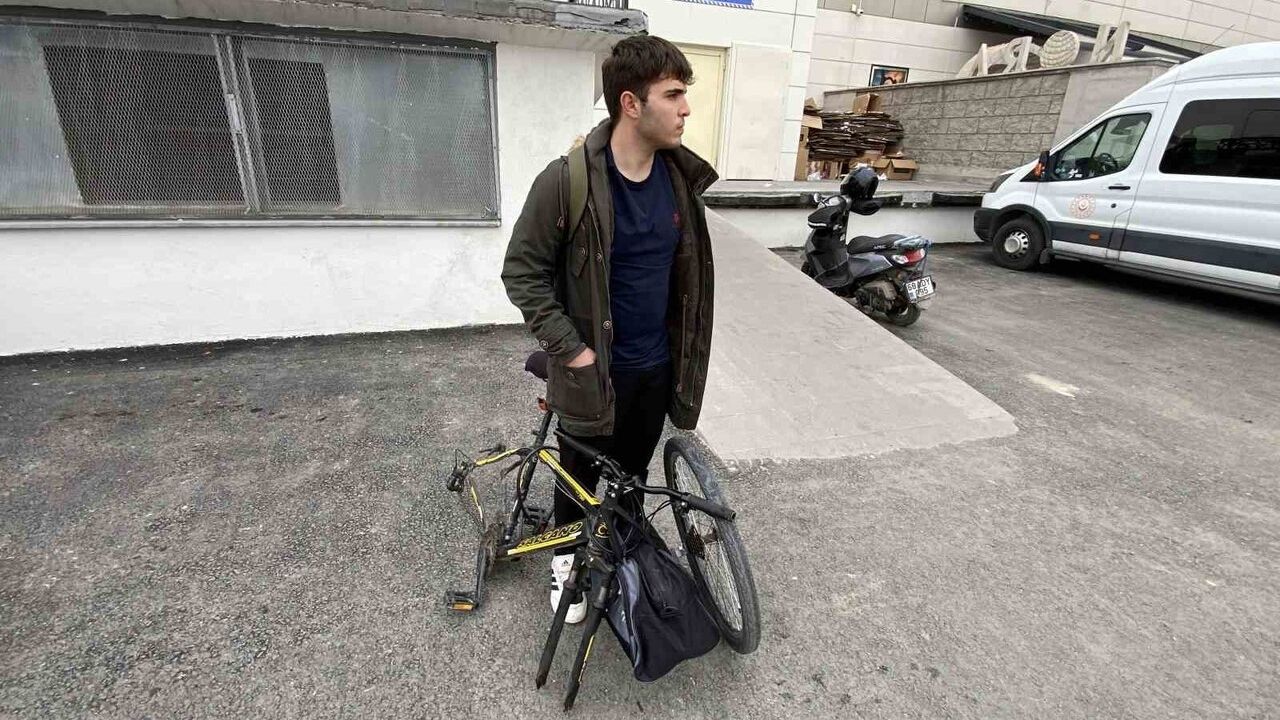 Aksaray'da kilitli bisikletin ön tekeri sökülerek çalındı