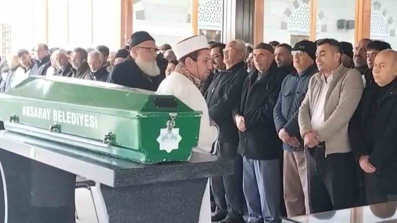 Aksaray'da motosiklet kazasında hayatını kaybeden lise öğrencisi toprağa verildi