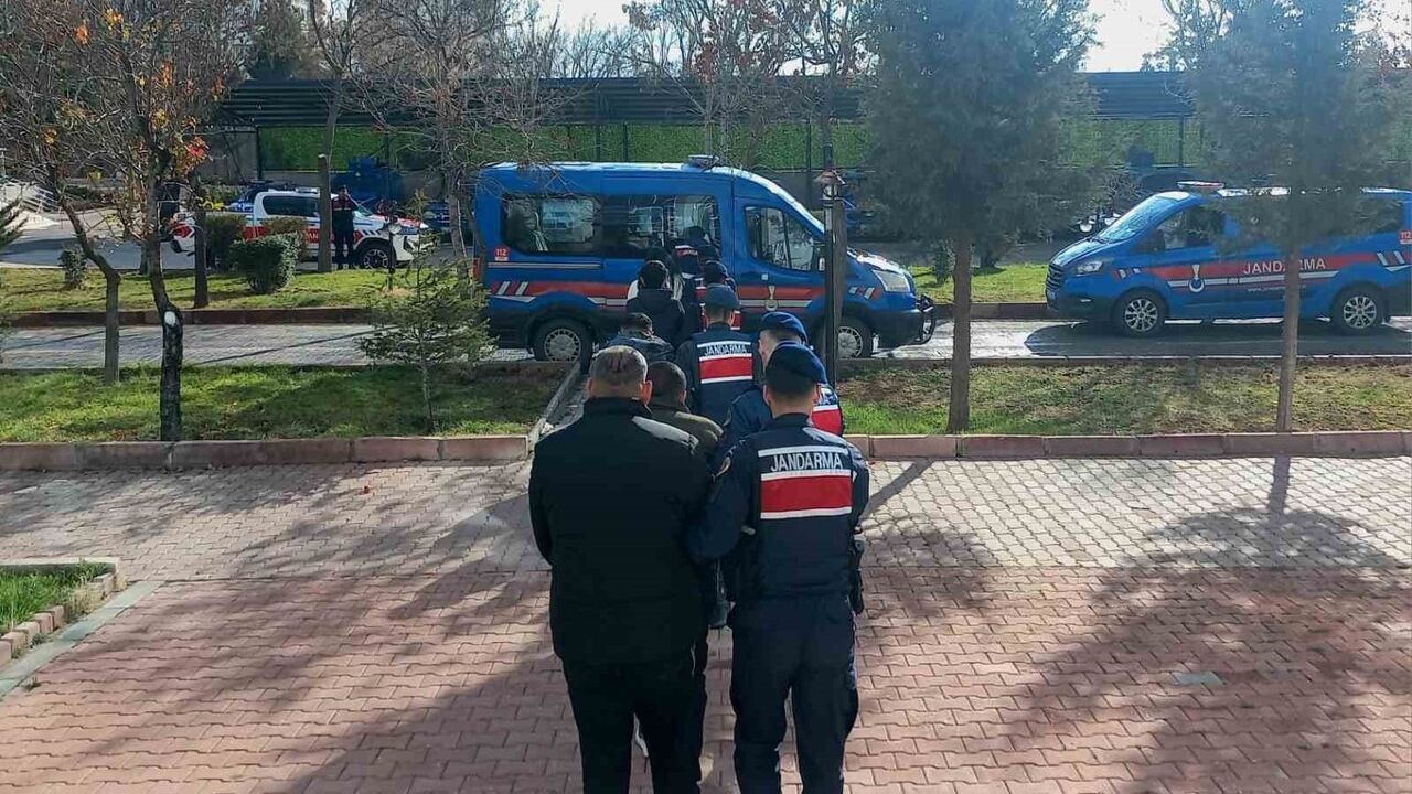 Aksaray merkezli 5 ilde dolandırıcılık operasyonu: 5 şüpheli adli kontrolle serbest