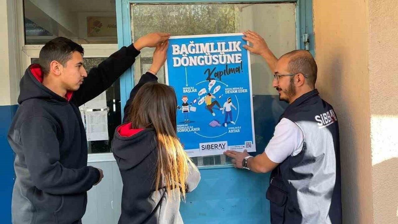 Akyaka'da 300 öğrenciye siber suçlarla mücadele eğitimi