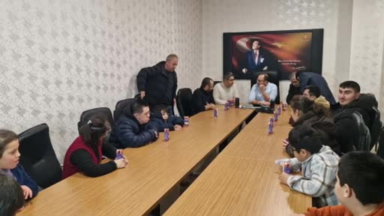 Alaca'da özel eğitim öğrencileri hastane korkusunu beyaz önlükle aştı