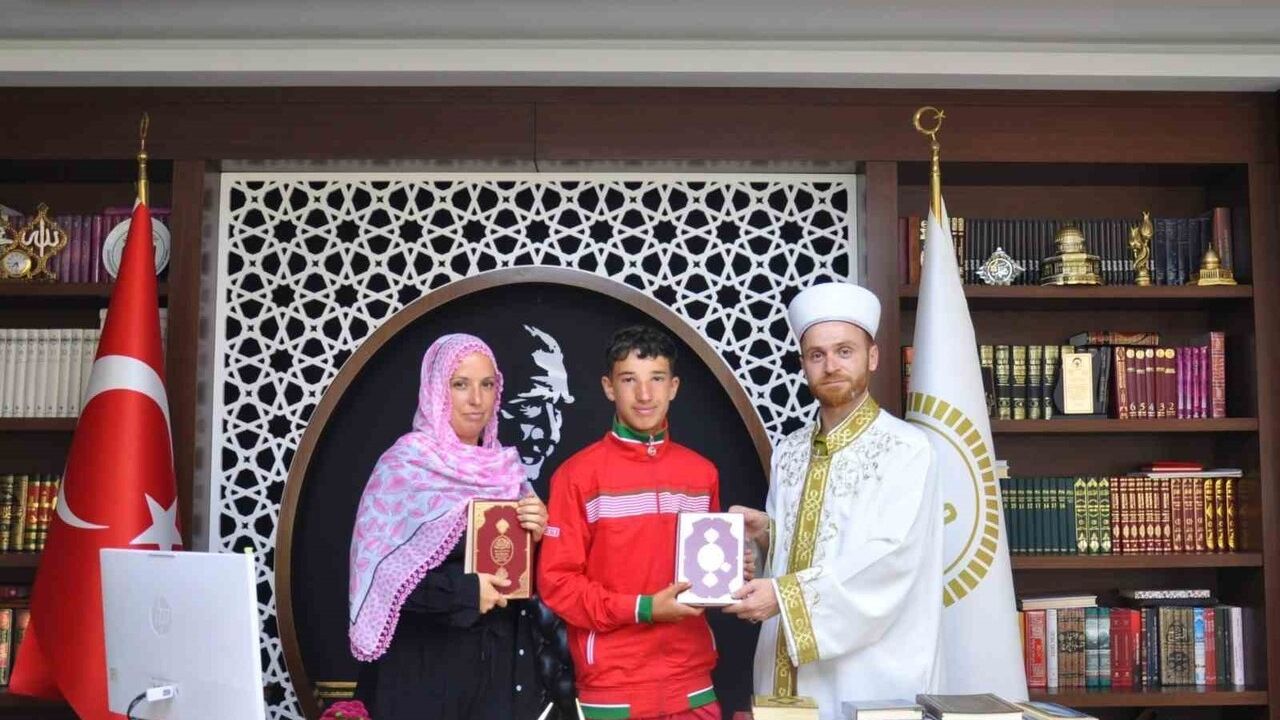 Alanya’da 20 Kişi İslamiyet’i Seçti