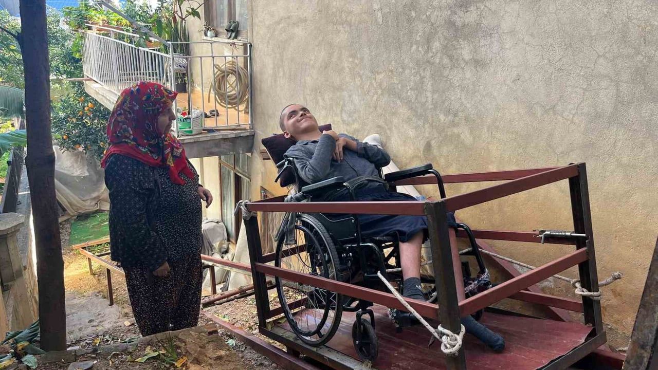 Alanya'da Tunahan için seferberlik: İlkel teleferikle okula taşınıyor