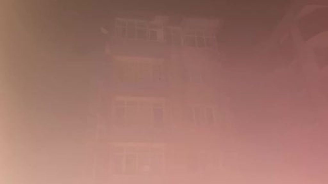 Alaşehir'de 5 katlı otelde üst kat yangını — tahliye ve söndürme yapıldı