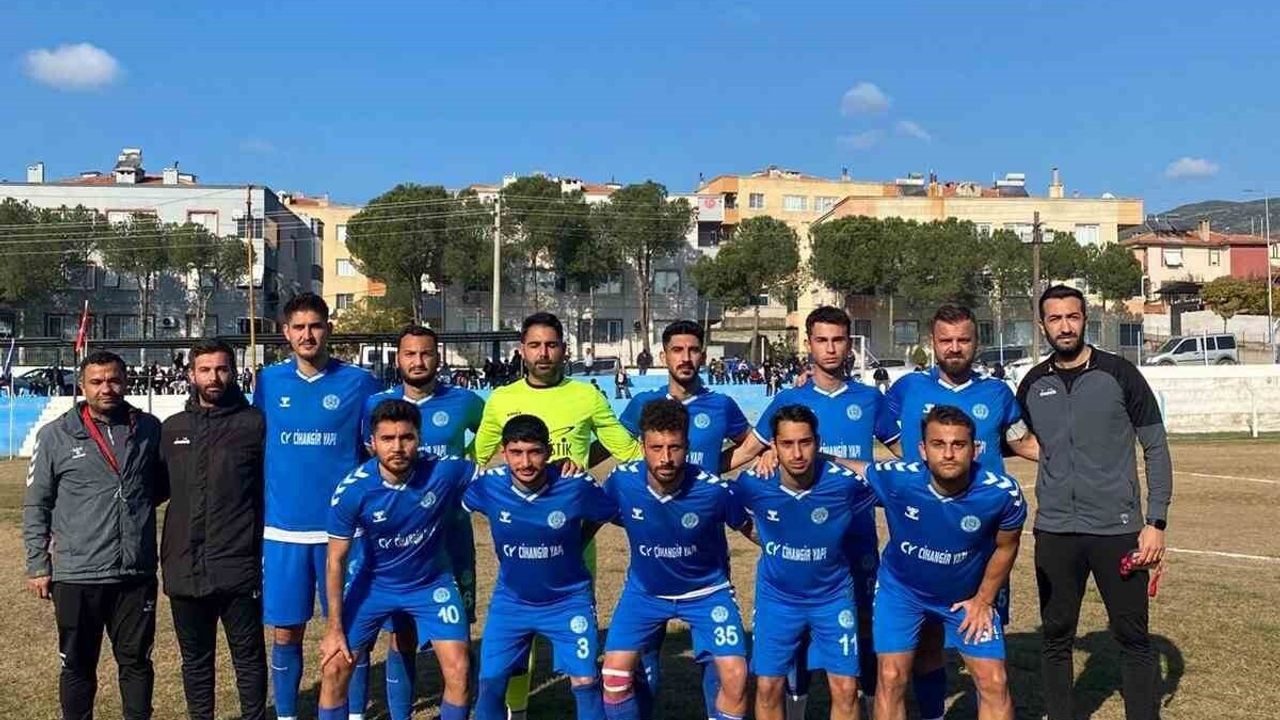 Aliağa Helvacıspor, Ulukent Gençlikspor’u 7-0 ile geçti