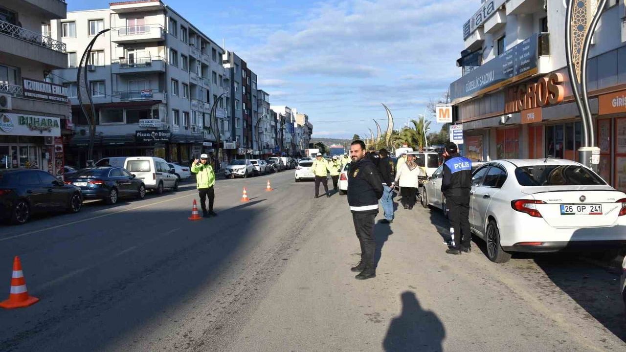 Aliağa İlçe Emniyet Müdürlüğü'nden yılbaşı için artırılmış güvenlik tedbirleri