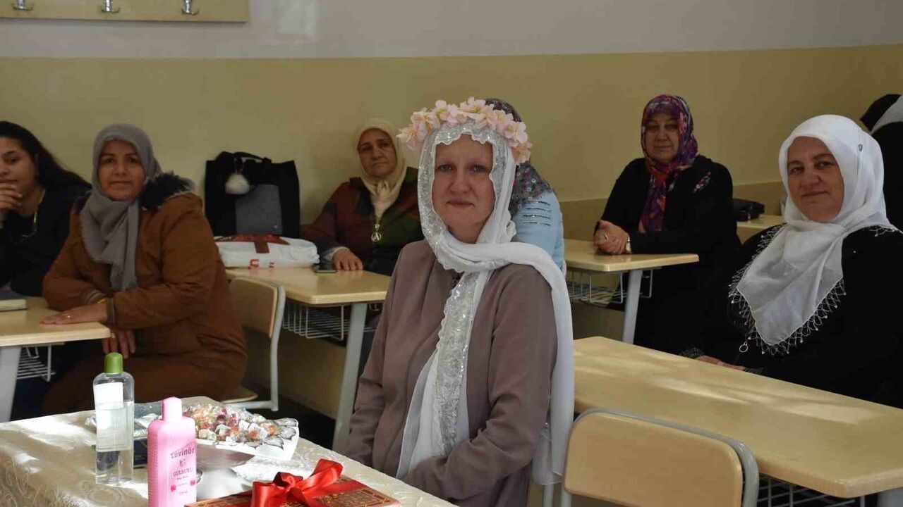 Alman uyruklu Mıchaela Ingrıd Scheıthauer Kur'an’dan etkilenip Müslüman oldu