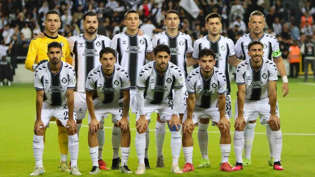 Altay, Çoruhlu FK’yı 1-0 yenip düşme hattından uzaklaştı
