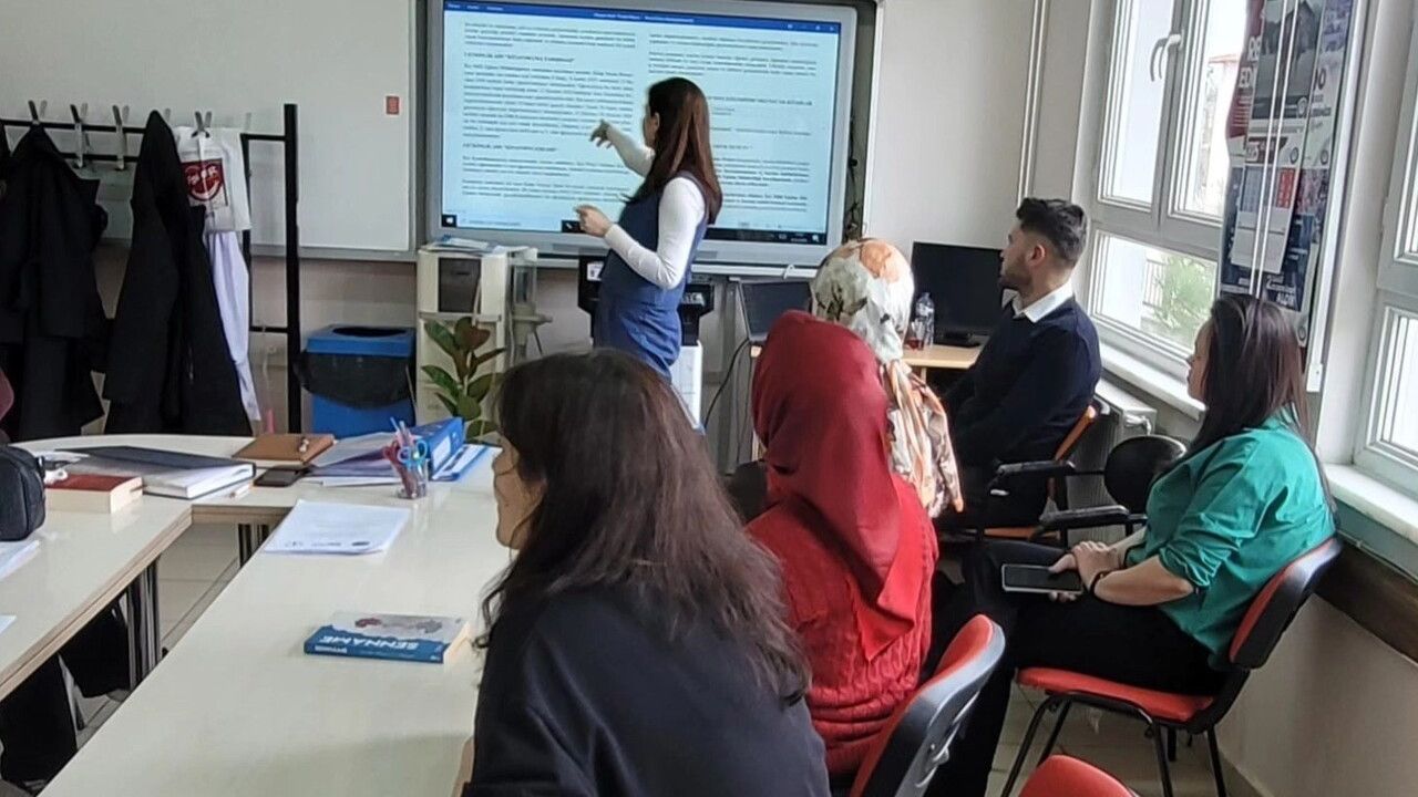 Altıntaş'ta 'Okuyan Nesil' projesi tanıtıldı