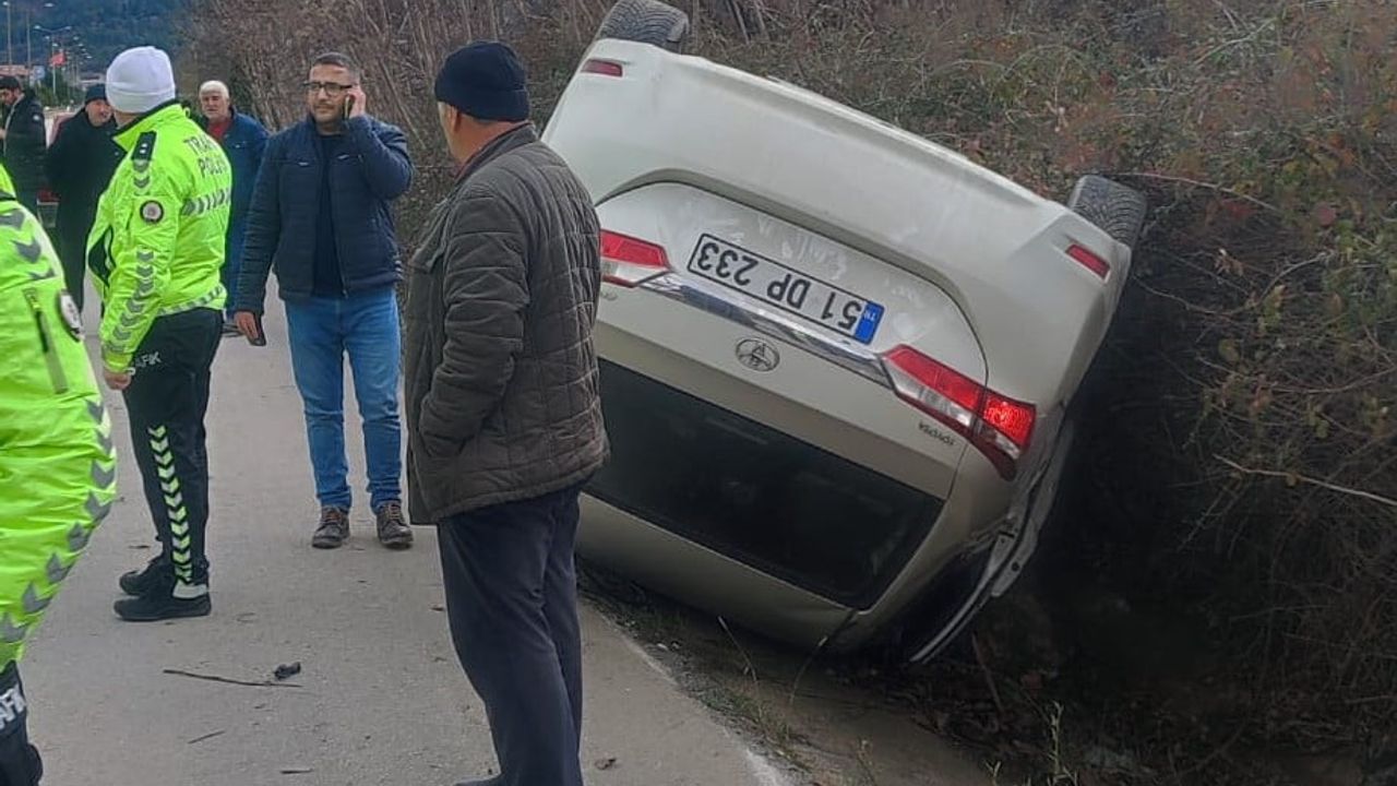 Amasya'da otomobil takla attı: sürücü yaralandı