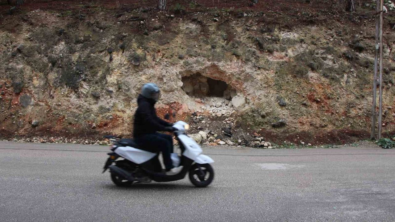 Amasya'da pekmez için kazılan oyuklar mağaraya dönüştü