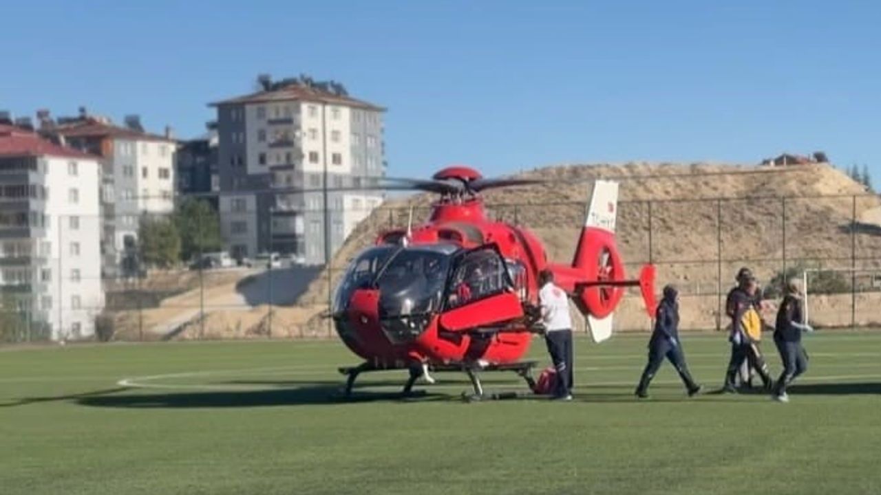 Ambulans helikopterle 82 yaşındaki hasta Turgut Özal Tıp Merkezi'ne sevk edildi