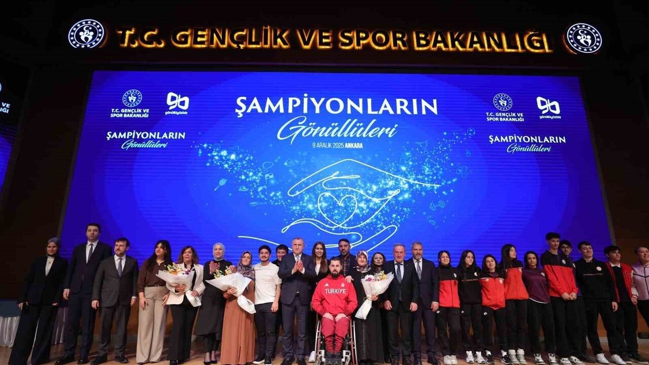 Anadolu Üniversitesi ile Gençlik ve Spor Bakanlığı arasında stratejik iş birliği protokolü