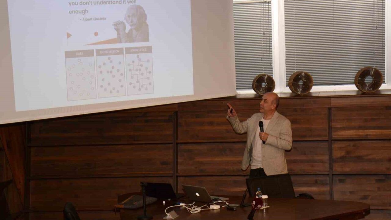 Anadolu Üniversitesi'nde 'Yapay Zekâ ve Sağlık' semineri