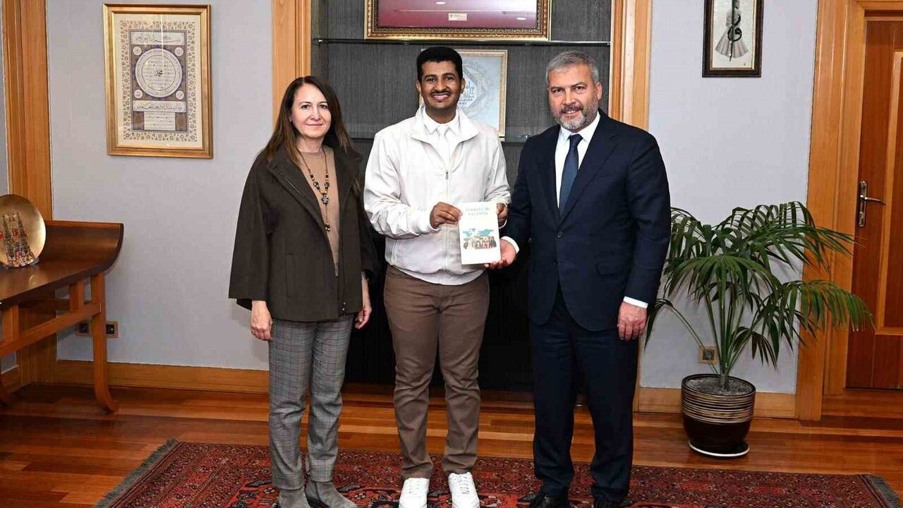 Anadolu Üniversitesi öğrencisi 9’uncu Uluslararası Öğrenciler Kongresi’nden iki ödülle döndü