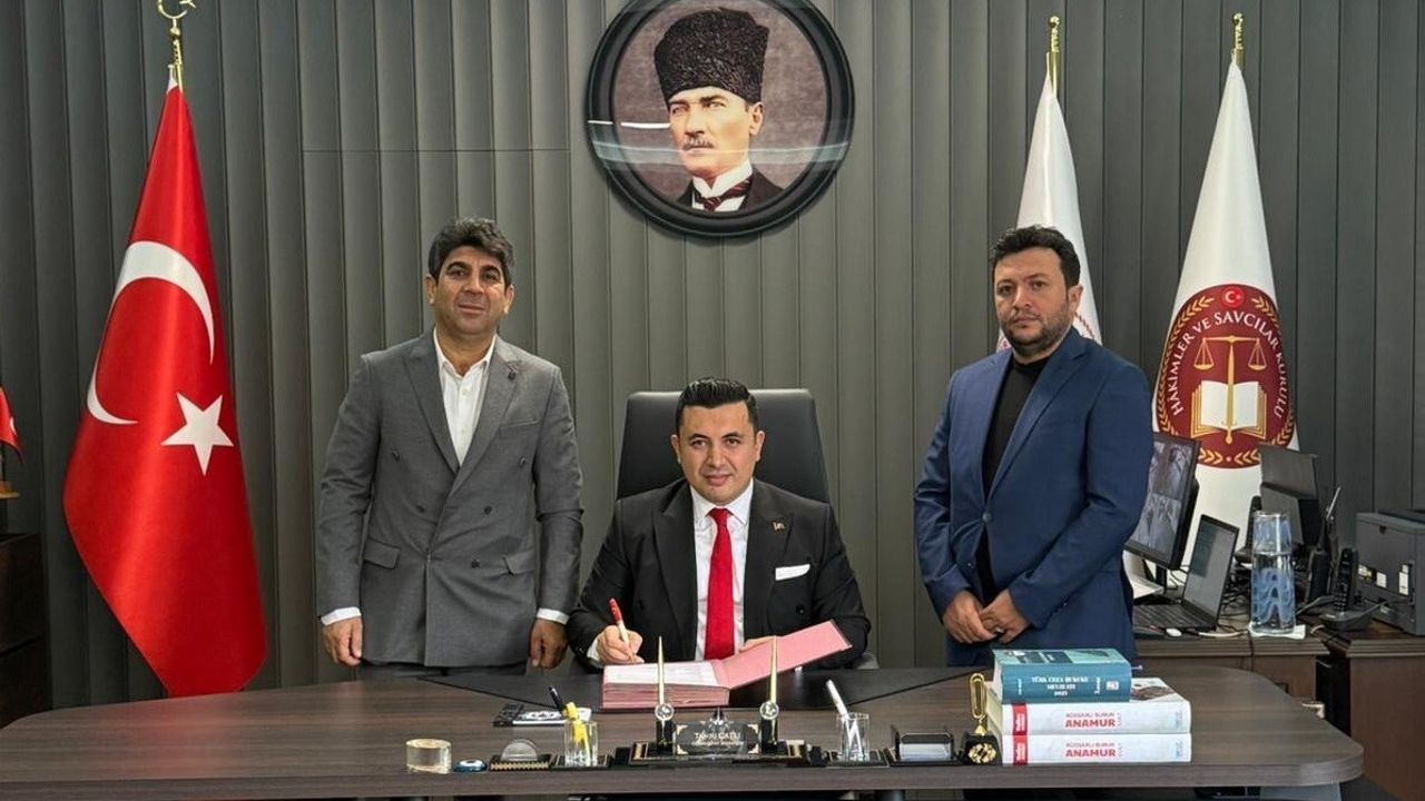 Anamur'da 33 Dairelik Lojman Projesi İçin Sözleşme İmzalandı