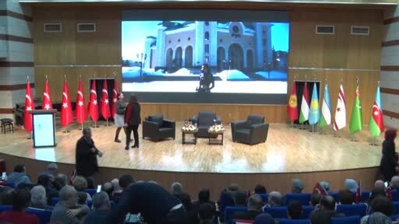 Ankara'da 'Dünya Türk Dili Ailesi Günü' Paneli