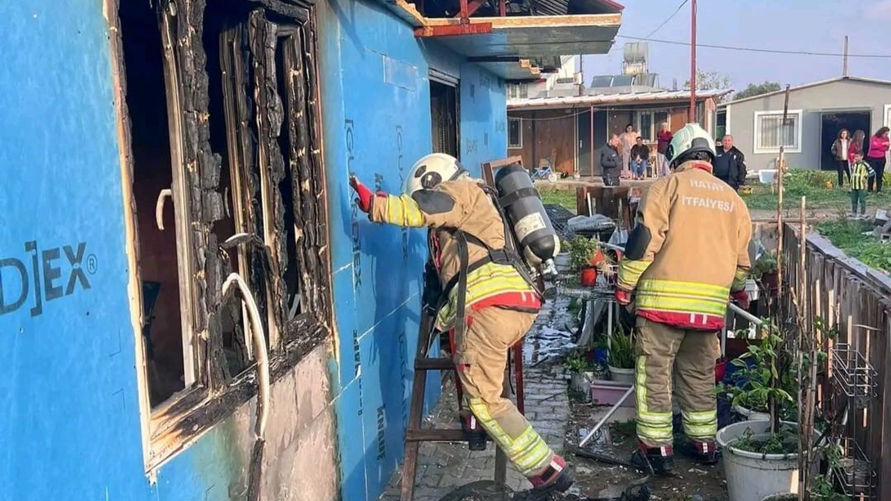 Antakya'da müstakil ev yangını kontrol altına alındı
