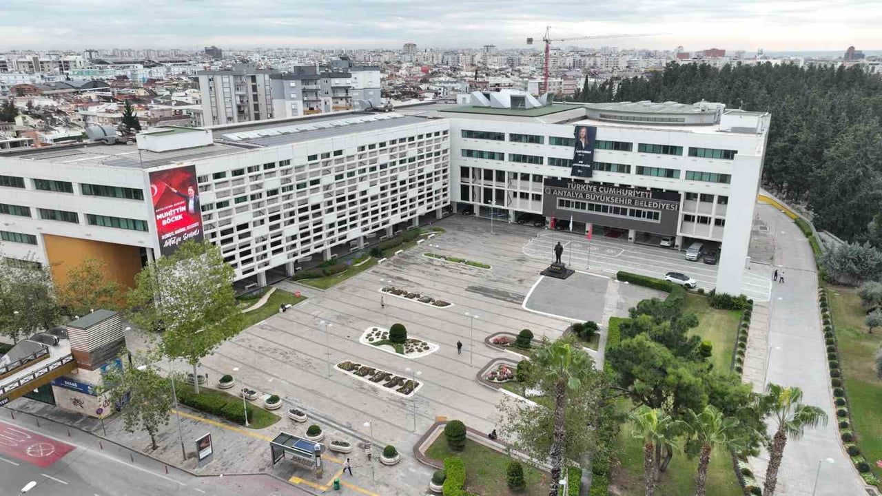 Antalya Büyükşehir Belediyesi yılbaşı nöbetine hazır