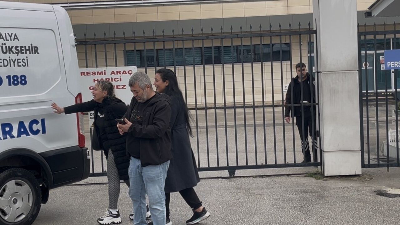 Antalya'da dereye düşen araçta ölen Hatice Doğan'ın cenazesi aileye teslim edildi