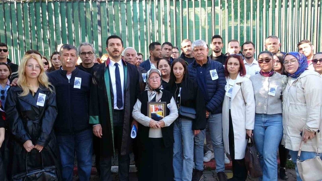 Antalya'da genç paramedik gasp sonucu ağır yaralandı, üç gün sonra yaşamını yitirdi — Dava başladı
