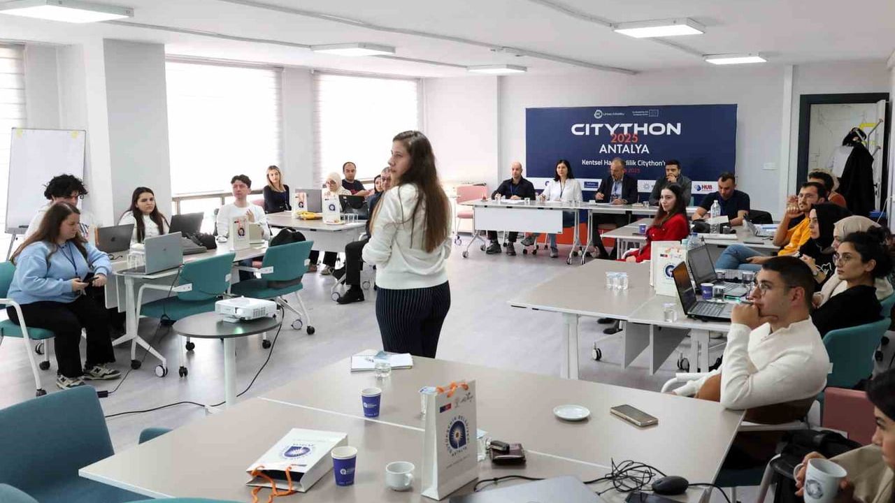 Antalya'da Kentsel Hareketlilik Cityhonu düzenlendi