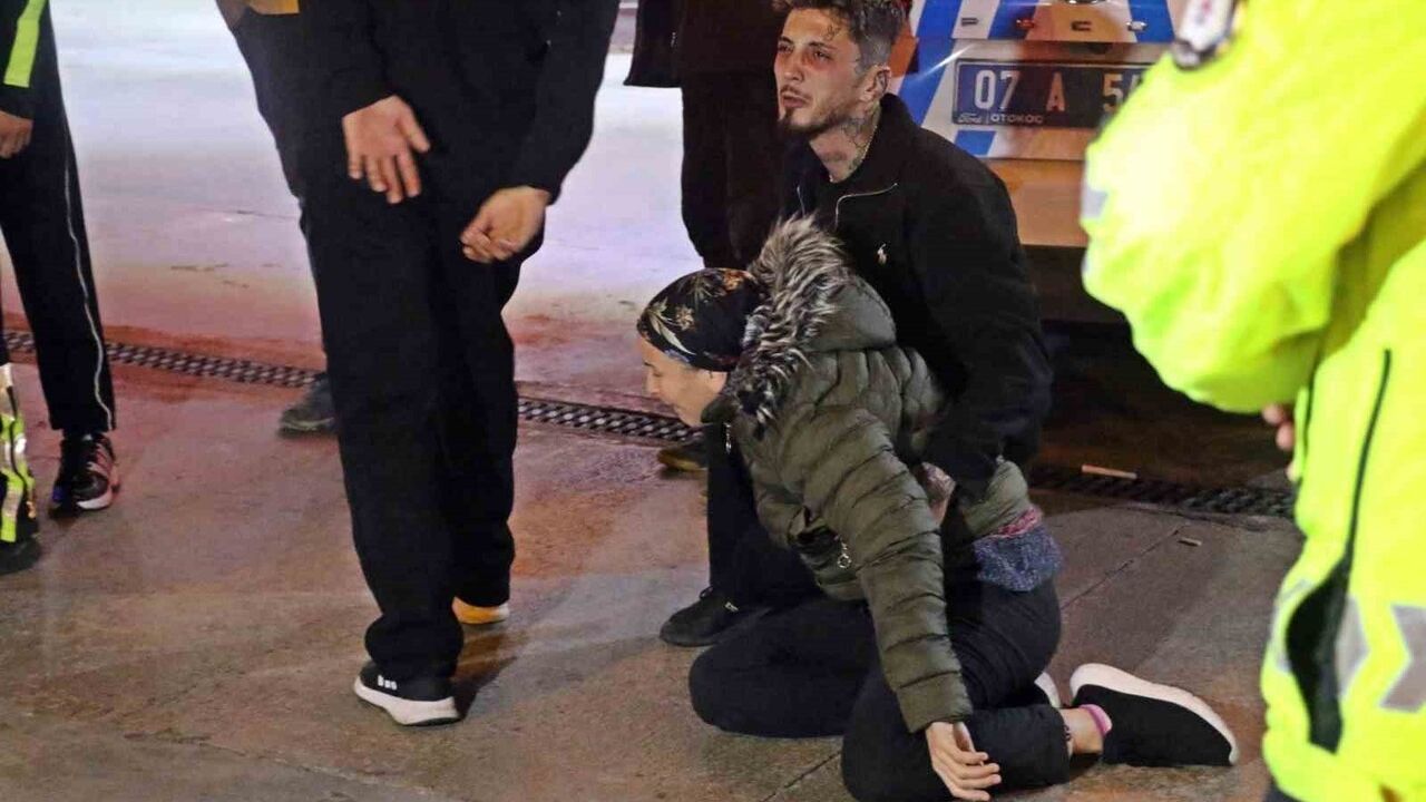 Antalya'da motosiklet kazası: Lise öğrencisi Batuhan Çakmak yaşamını yitirdi