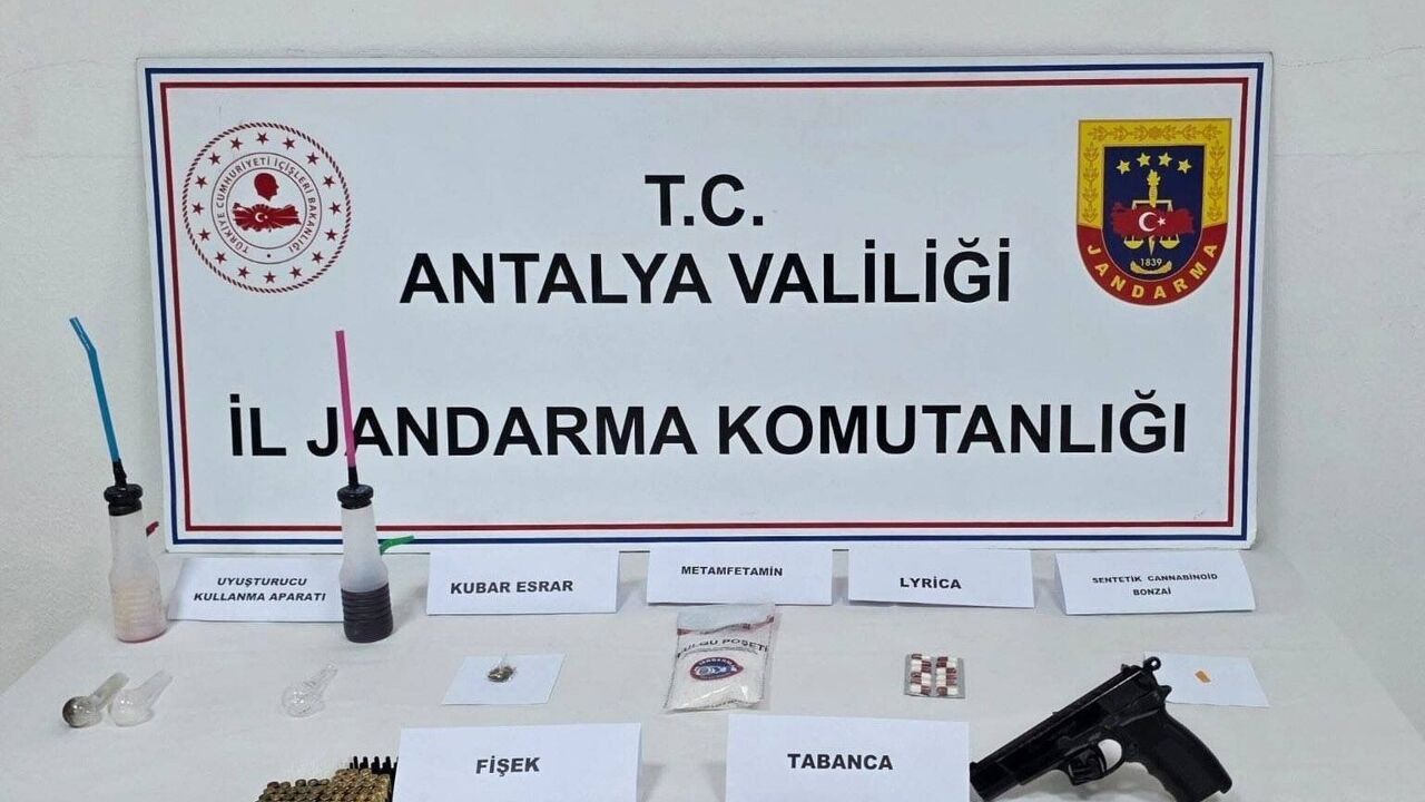 Antalya'da uyuşturucu operasyonu: Çok sayıda madde ele geçirildi