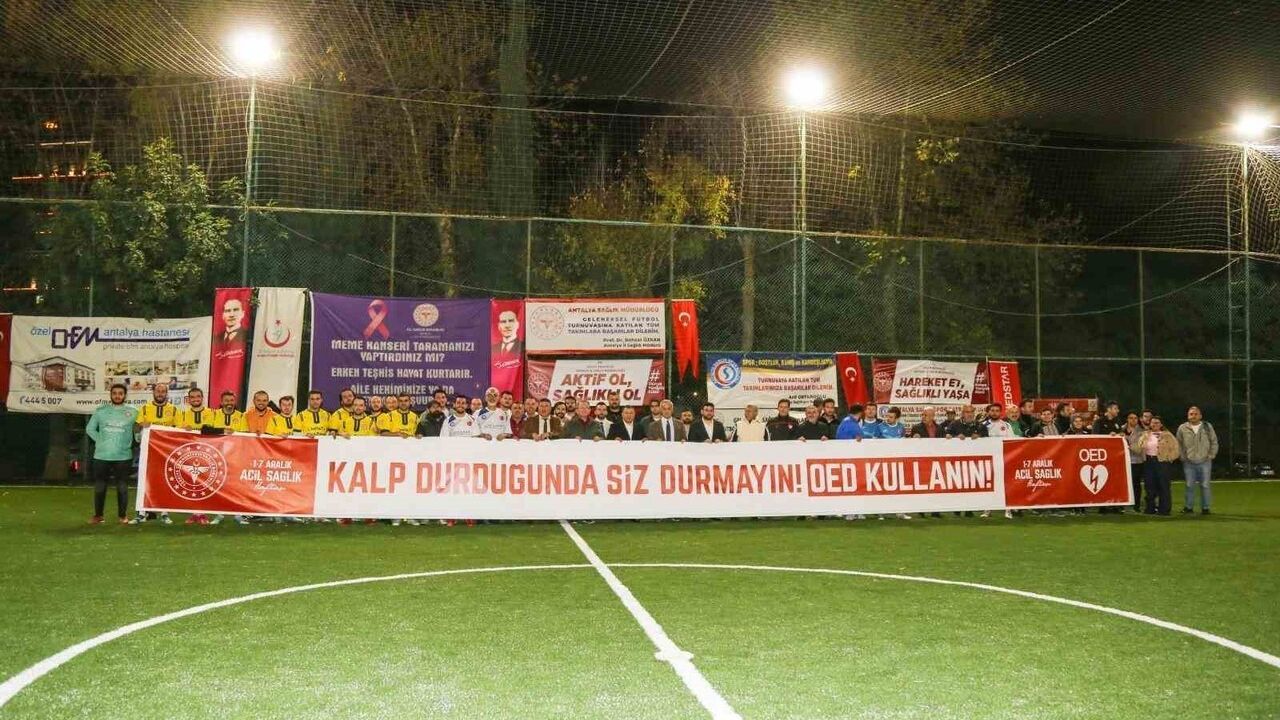 Antalya Sağlıkspor 24. Geleneksel 'Sağlık için Sahadayız' Turnuvası'nı kazandı