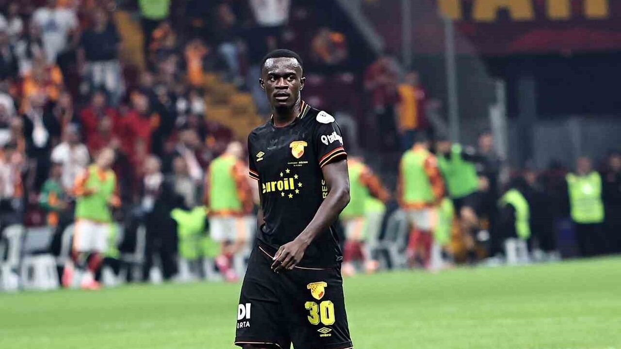 Anthony Dennis, Göztepe formasıyla kariyerinin en golcü sezonunu yaşıyor