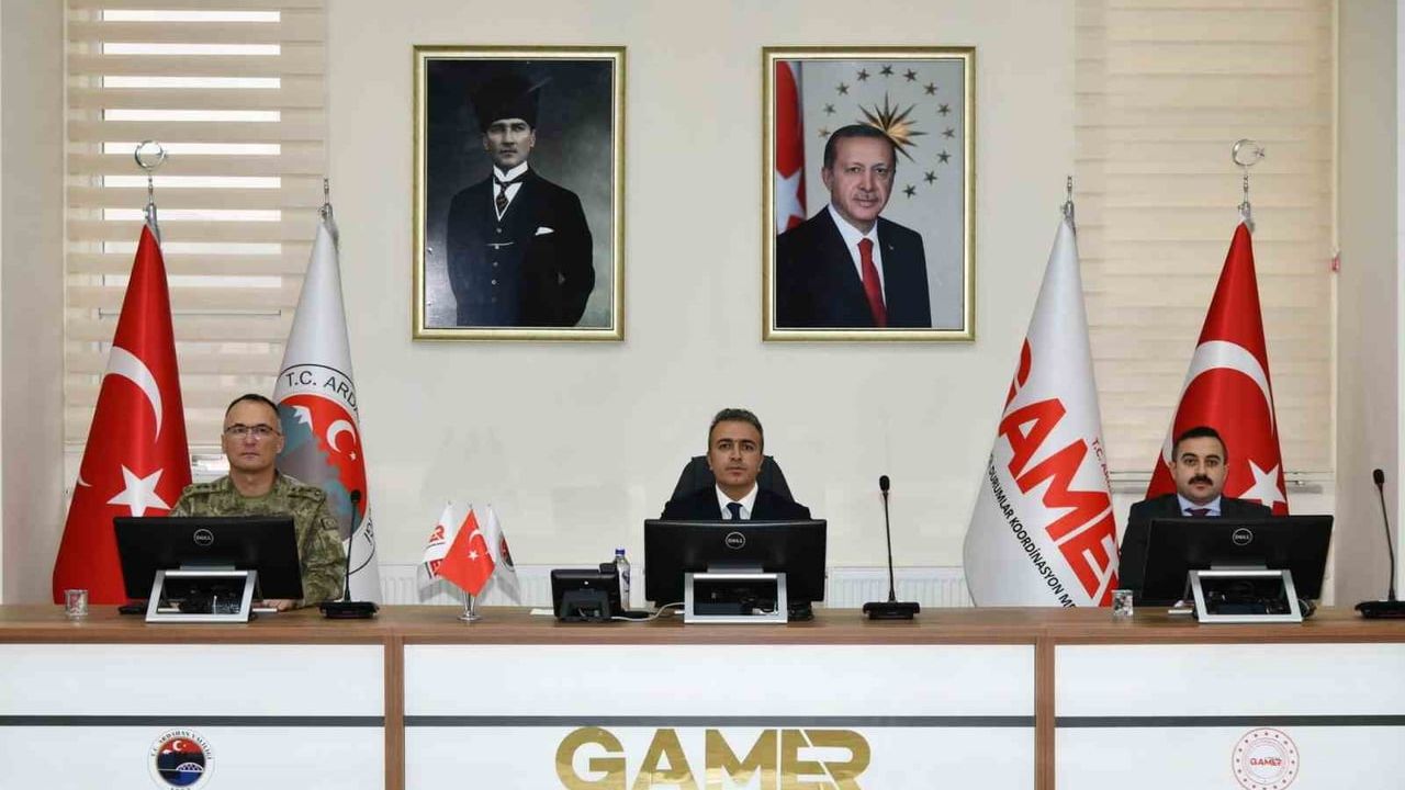 Ardahan’da İl Güvenlik ve Asayiş Koordinasyon Toplantısı gerçekleştirildi