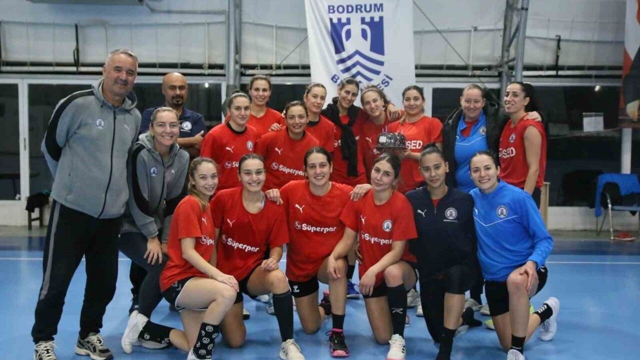 Armada Praxis Yalıkavakspor ikinci yarı hazırlıklarına tam kadro başladı