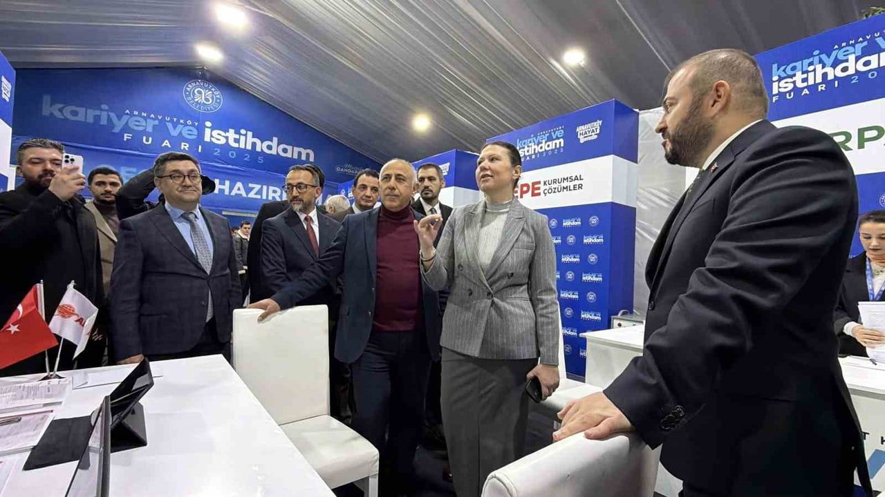 Arnavutköy Kariyer ve İstihdam Fuarı AKİF 25 kapılarını açtı