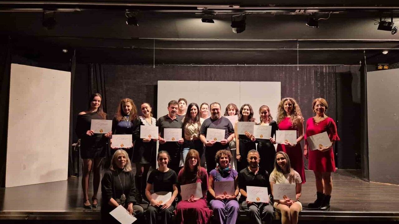 Art Bridge Workshop İzmir'de: Sofia Kapsourou ile Yunan Sokaklarından Modern Sanata